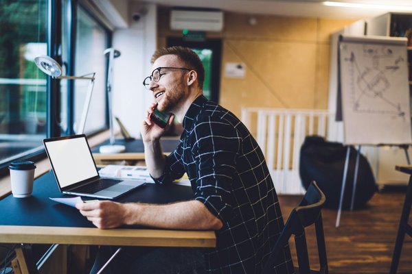 Maximisez votre retour sur investissement avec un consultant google ads